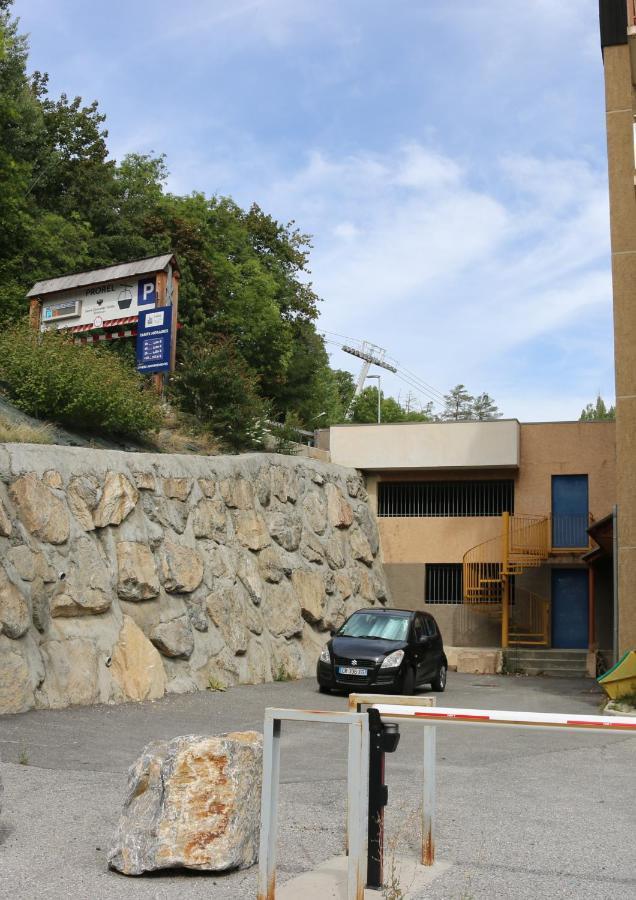 Appartement Au Depart Des Remontees Mecaniques - Briancon Exterior foto
